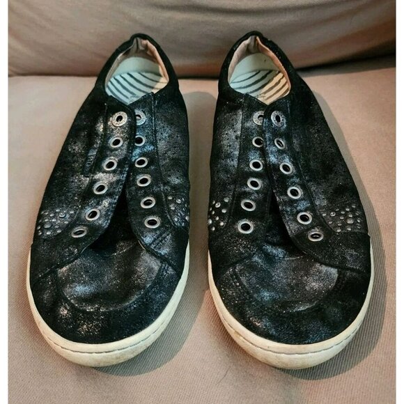 Taos Women's Freedom Sneaker Size 10 Casual Walking Shoe Black Metallic Leather - Picture 2 of 8